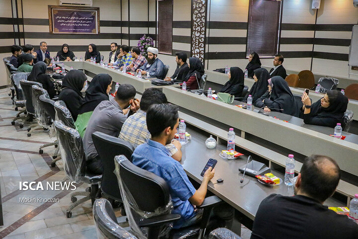 دیدار و گفتگوی صمیمانه فعالان سمن‌های جوانان یزد با سرپرست اداره کل مشارکت‌های اجتماعی وزارت ورزش و جوانان