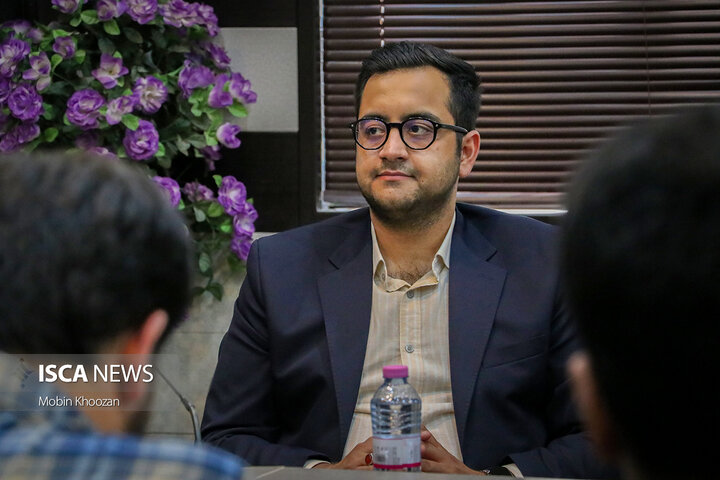 دیدار و گفتگوی صمیمانه فعالان سمن‌های جوانان یزد با سرپرست اداره کل مشارکت‌های اجتماعی وزارت ورزش و جوانان