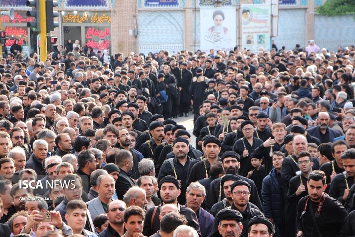 دسته عزاداری شهادت حضرت مسلم (ع) در بازار تاریخی اردبیل