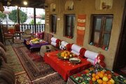 چالش‌ها و راه‌حل‌های زنان کارآفرین در گردشگری ایران