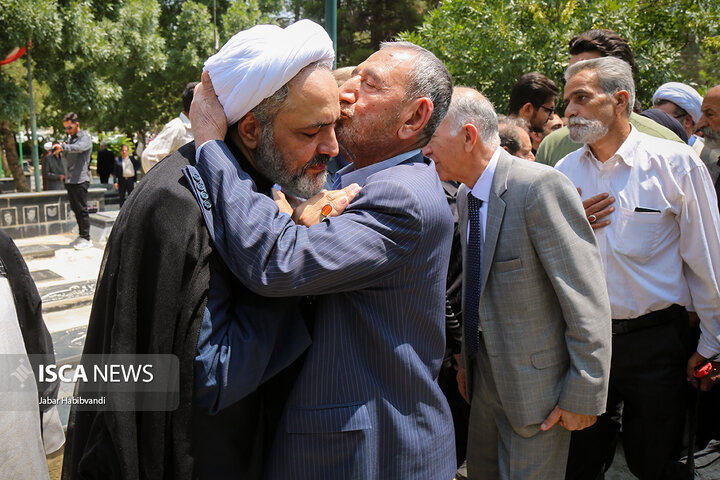 تشییع پیکر آیت‌الله محمد حجتی هرسینی