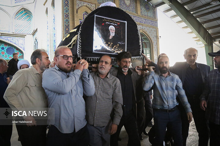 تشییع باشکوه پیکر آیت‌الله شیخ محمد حجتی هرسینی در کرمانشاه