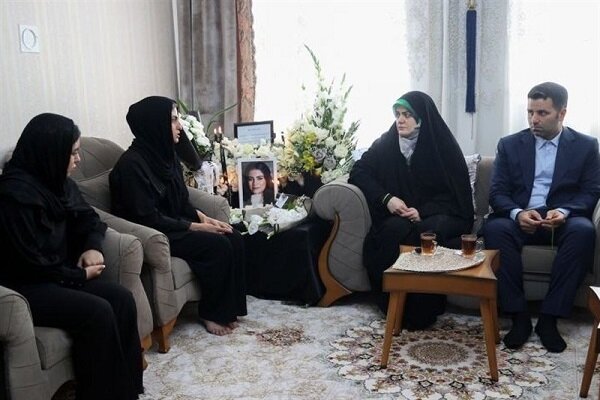 پزشکیان دخترش را به دیدار خانواده الهه حسین‌نژاد فرستاد