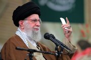 رهبرانقلاب: نیروهای مسلح، رژیم رذل صهیونی را بیچاره خواهندکرد