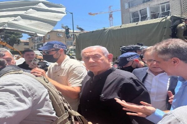 نتانیاهو از پناهگاه بیرون آمد