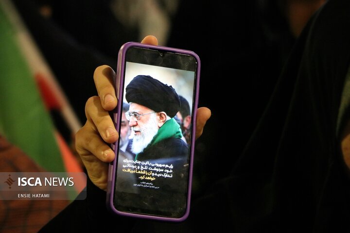 تجمع مردم بجنورد در اعتراض به یاوه‌گویی‌های ترامپ