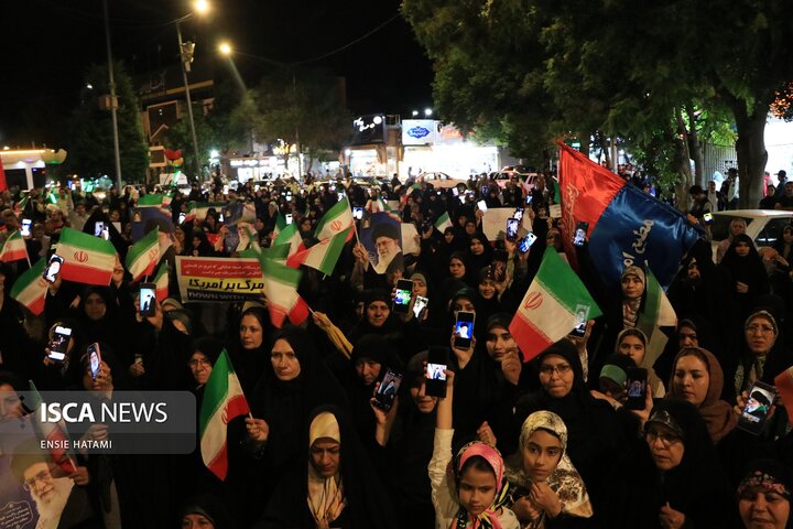 تجمع مردم بجنورد در اعتراض به یاوه‌گویی‌های ترامپ