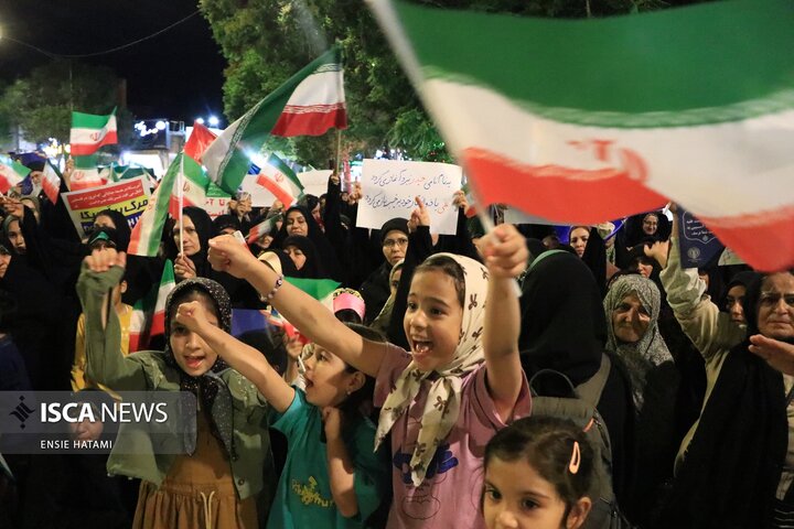 تجمع مردم بجنورد در اعتراض به یاوه‌گویی‌های ترامپ