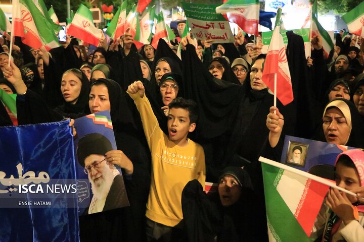 تجمع مردم بجنورد در اعتراض به یاوه‌گویی‌های ترامپ