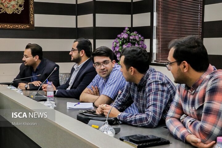 نخستین جلسه شورای مرکزی و کمیته‌های شبکه ایران یاران جوان استان یزد