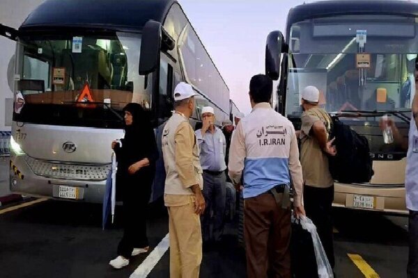 بازگشت ۲۱ هزار حاجی از مرز مهران به کشور