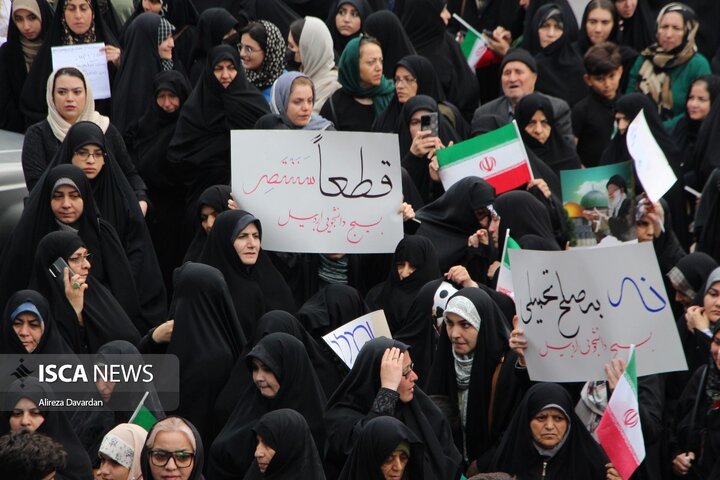 تجمع مردم اردبیل در محکومیت تجاوز آمریکا به تاسیسات هسته ای