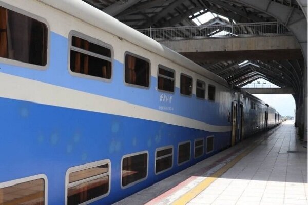 قطار فوق‌العاده تهران - رشت راه‌اندازی شد