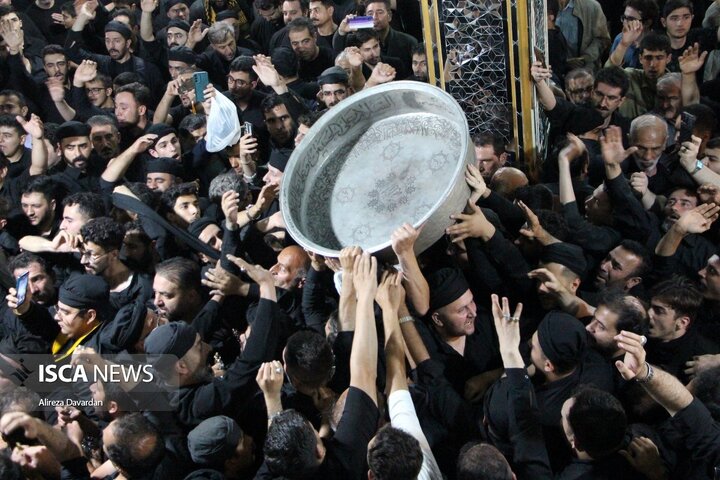 آیین طشت گذاری در اردبیل