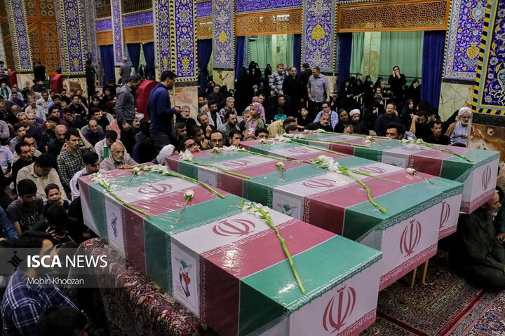 مراسم وداع با شهدای حمله اخیر رژیم صهیونیستی به تیپ 18 الغدیر یزد