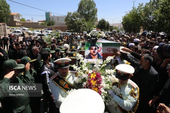 تشییع پیکر شهید مدافع وطن محمدرضا نوروزی مهماندوست
