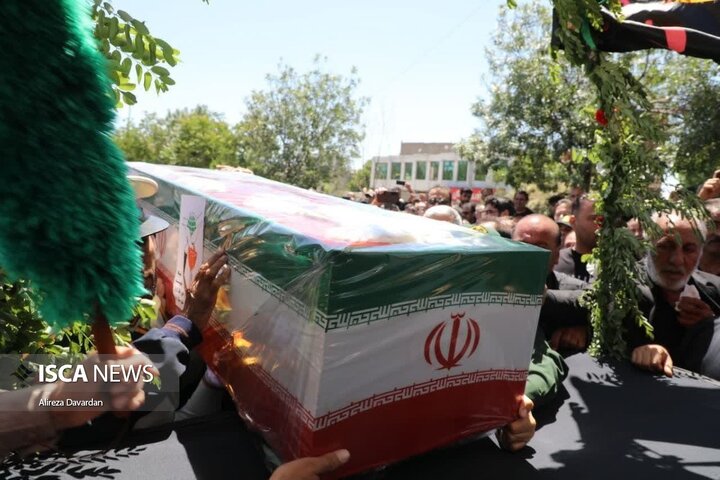 تشییع پیکر شهید مدافع وطن محمدرضا نوروزی مهماندوست