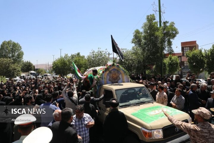 تشییع پیکر شهید مدافع وطن محمدرضا نوروزی مهماندوست