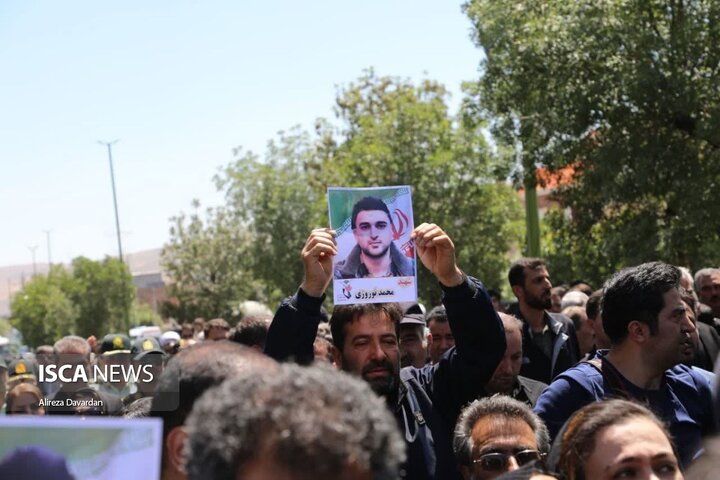 تشییع پیکر شهید مدافع وطن محمدرضا نوروزی مهماندوست