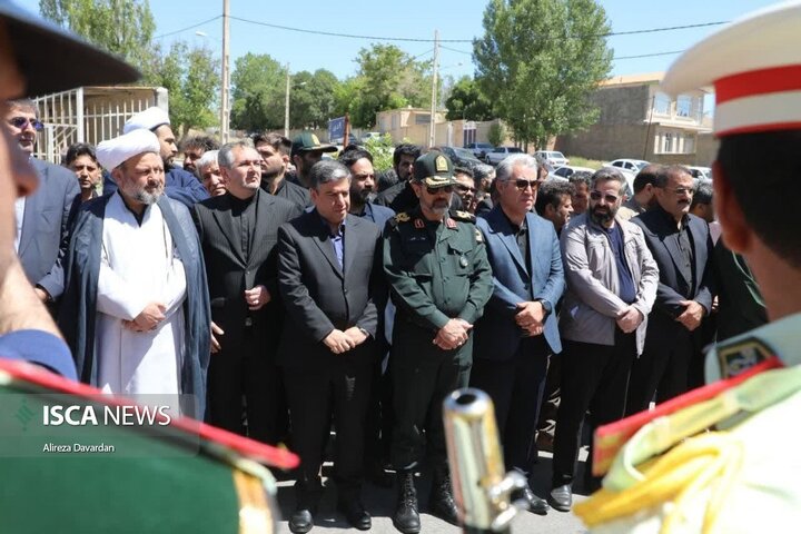 تشییع پیکر شهید مدافع وطن محمدرضا نوروزی مهماندوست