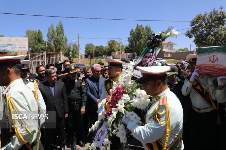 تشییع پیکر شهید مدافع وطن محمدرضا نوروزی مهماندوست