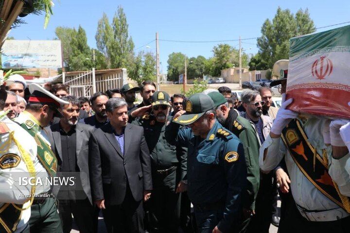 تشییع پیکر شهید مدافع وطن محمدرضا نوروزی مهماندوست