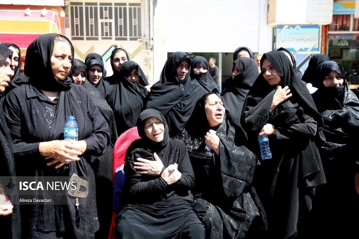 تشییع پیکر شهید مدافع وطن محمدرضا نوروزی مهماندوست