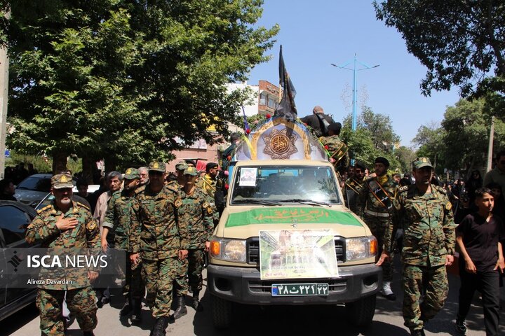 تشییع پیکر شهید قهرمانی در اردبیل