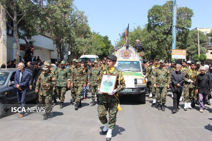 تشییع پیکر شهید قهرمانی در اردبیل