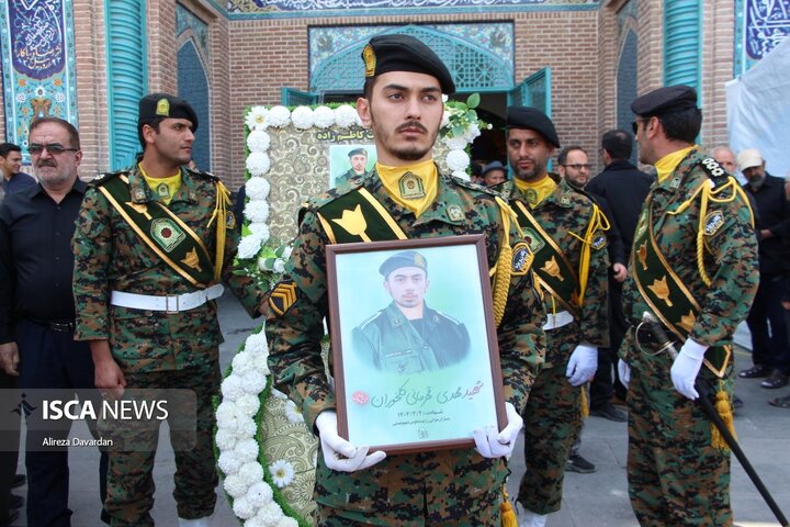 تشییع پیکر شهید قهرمانی در اردبیل