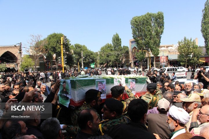 تشییع پیکر شهید قهرمانی در اردبیل