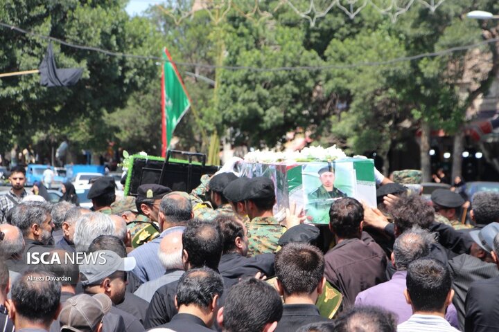 تشییع پیکر شهید قهرمانی در اردبیل