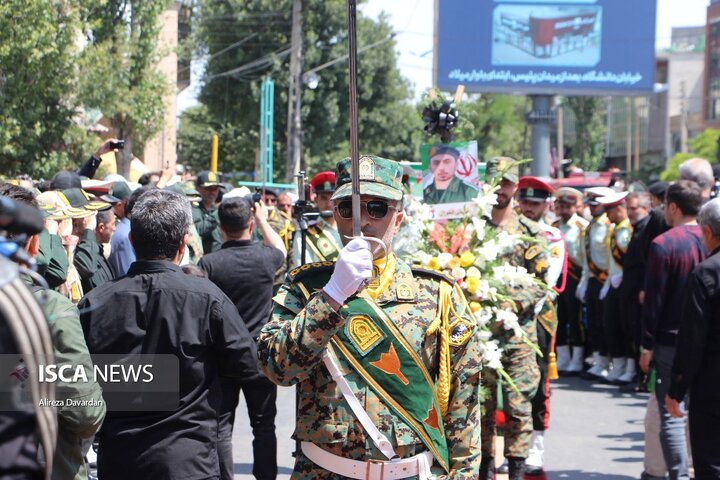 تشییع پیکر شهید قهرمانی در اردبیل