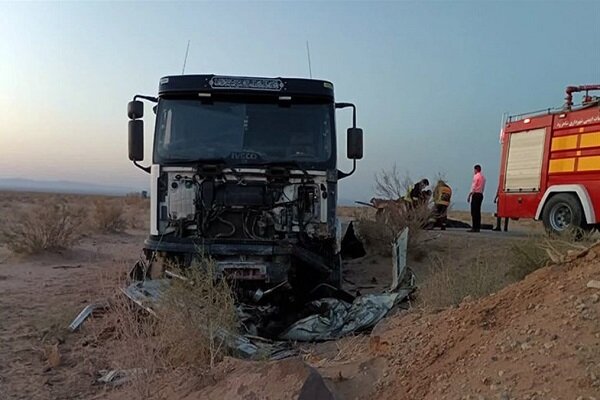 آتش زدن ۲ تریلی در محور ایرانشهر ـ نیکشهر توسط اشرار مسلح