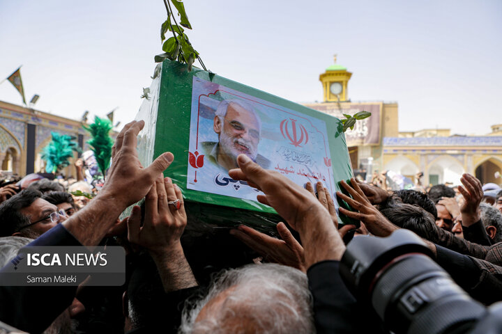 تشییع و خاکسپاری پیکر شهید « دکتر محمد مهدی طهرانچی» در حرم شاه عبدالعظیم حسنی(ع)