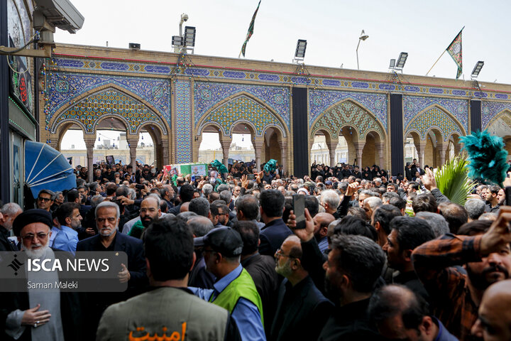 تشییع و خاکسپاری پیکر شهید « دکتر محمد مهدی طهرانچی» در حرم شاه عبدالعظیم حسنی(ع)