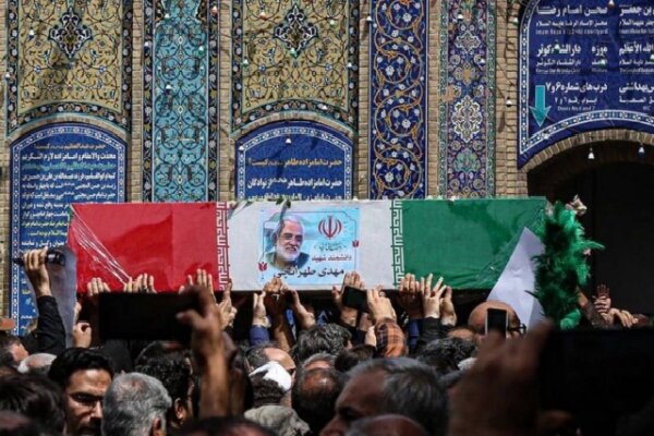 پروانه‌ای که به ملکوت پر کشید؛ وداع کربلایی با شهید علم و ایمان