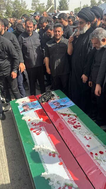 مراسم خاکسپاری سردار شهید حاجیزاده برگزار شد