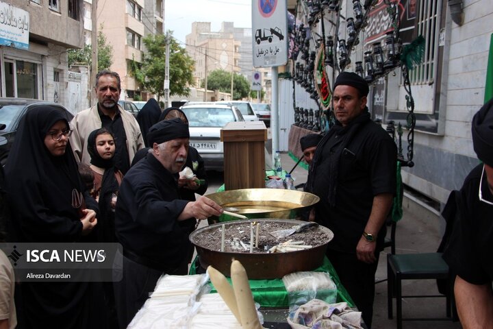 آیین مذهبی شام پایلاماغ «شمع‌گردانی» در اردبیل
