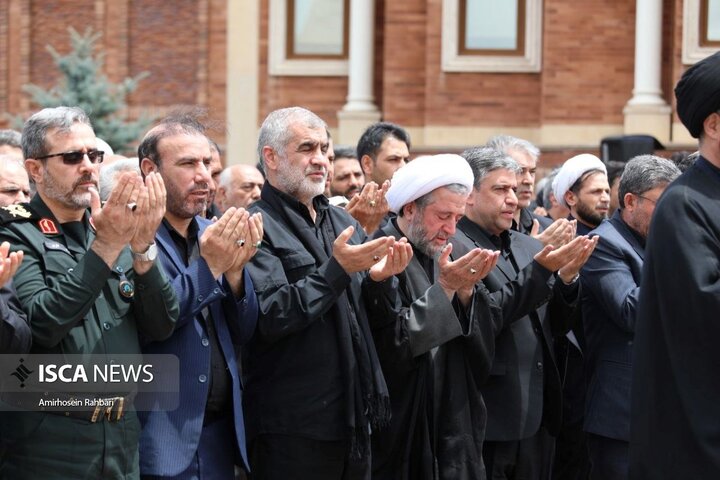 نماز ظهر عاشورا در اردبیل