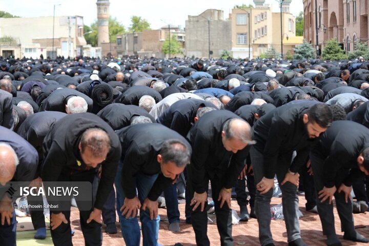 نماز ظهر عاشورا در اردبیل