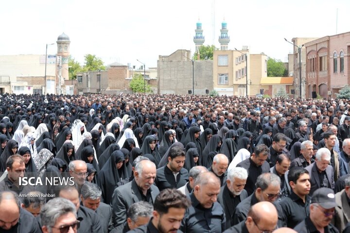 نماز ظهر عاشورا در اردبیل