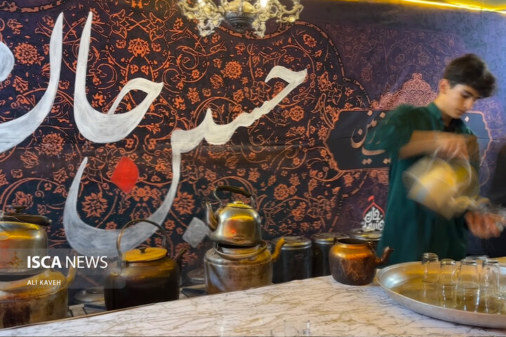 عزاداری شبانه مردم بجنورد در سوگ سیدالشهدا (ع)