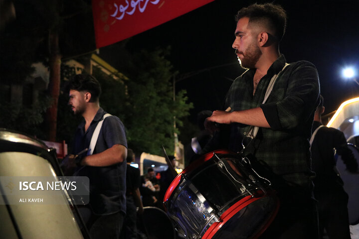 عزاداری شبانه مردم بجنورد در سوگ سیدالشهدا (ع)