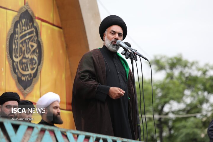 اجتماع بزرگ عاشورای حسینی در اردبیل