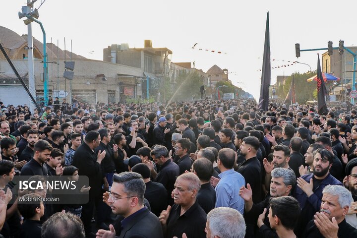 تجمع عاشوراییان در حسینیه امیرچقماق یزد