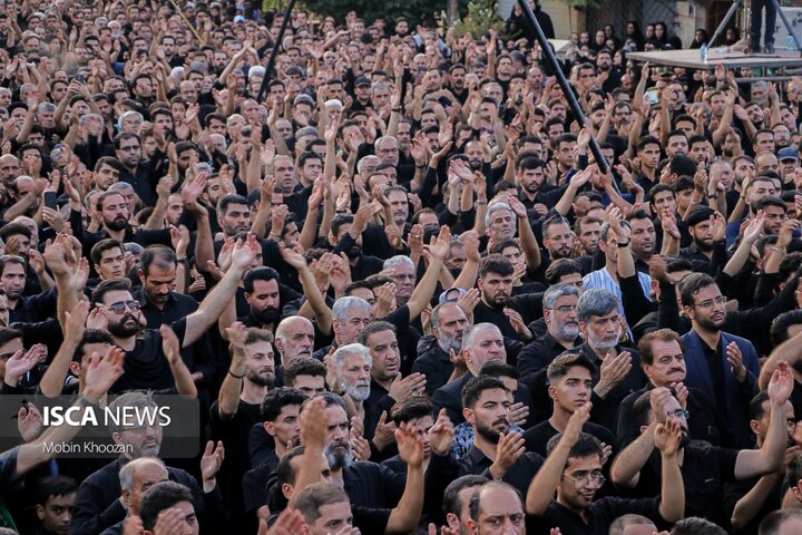 تجمع عاشوراییان در حسینیه امیرچقماق یزد