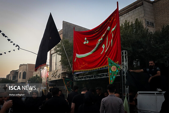 تجمع عاشوراییان در حسینیه امیرچقماق یزد
