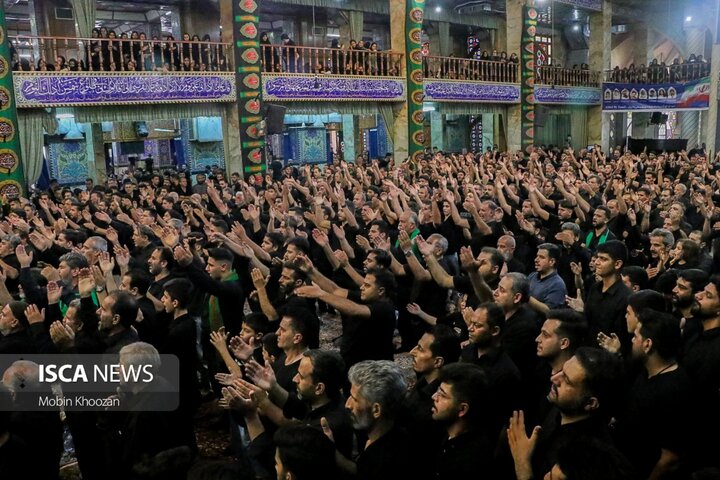 تلاقی شور حسینی با آیین‌های سنتی، مراسم تاسوعا با حضور هیئت‌های مذهبی در روضه محمدیه یزد