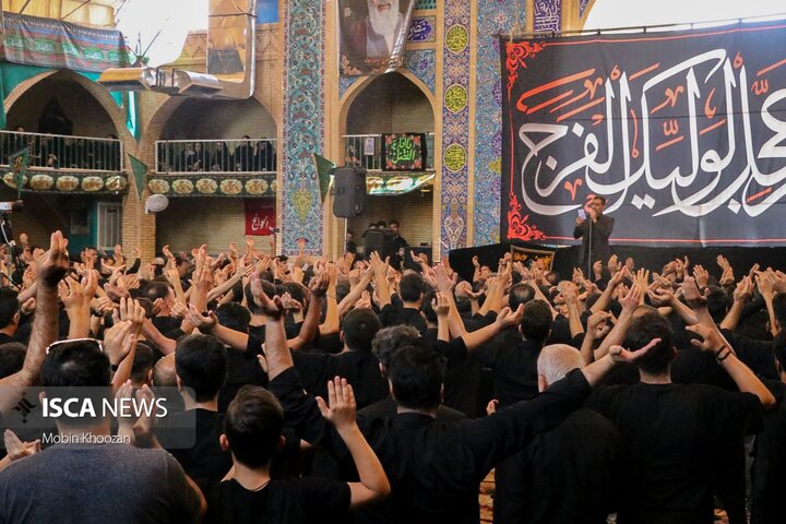 مراسم باشکوه عزاداری محرم با حضور هیئت‌ها و مردم در حسینیه سیدالشهدا صدرآباد